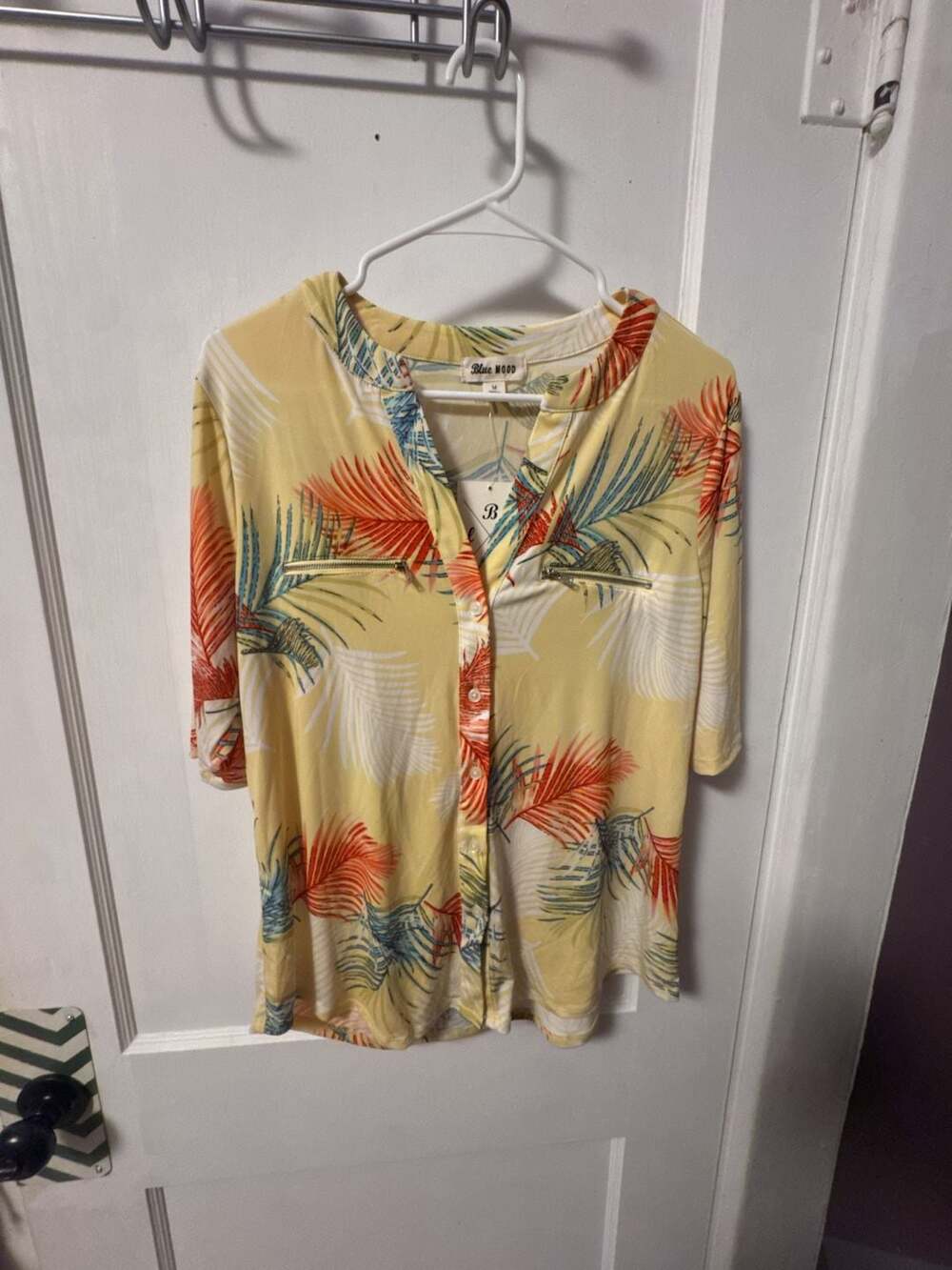 Blue Mood Yellow Tropical Palm Leaf Print Button-Up Top With Zip Pockets Size M
